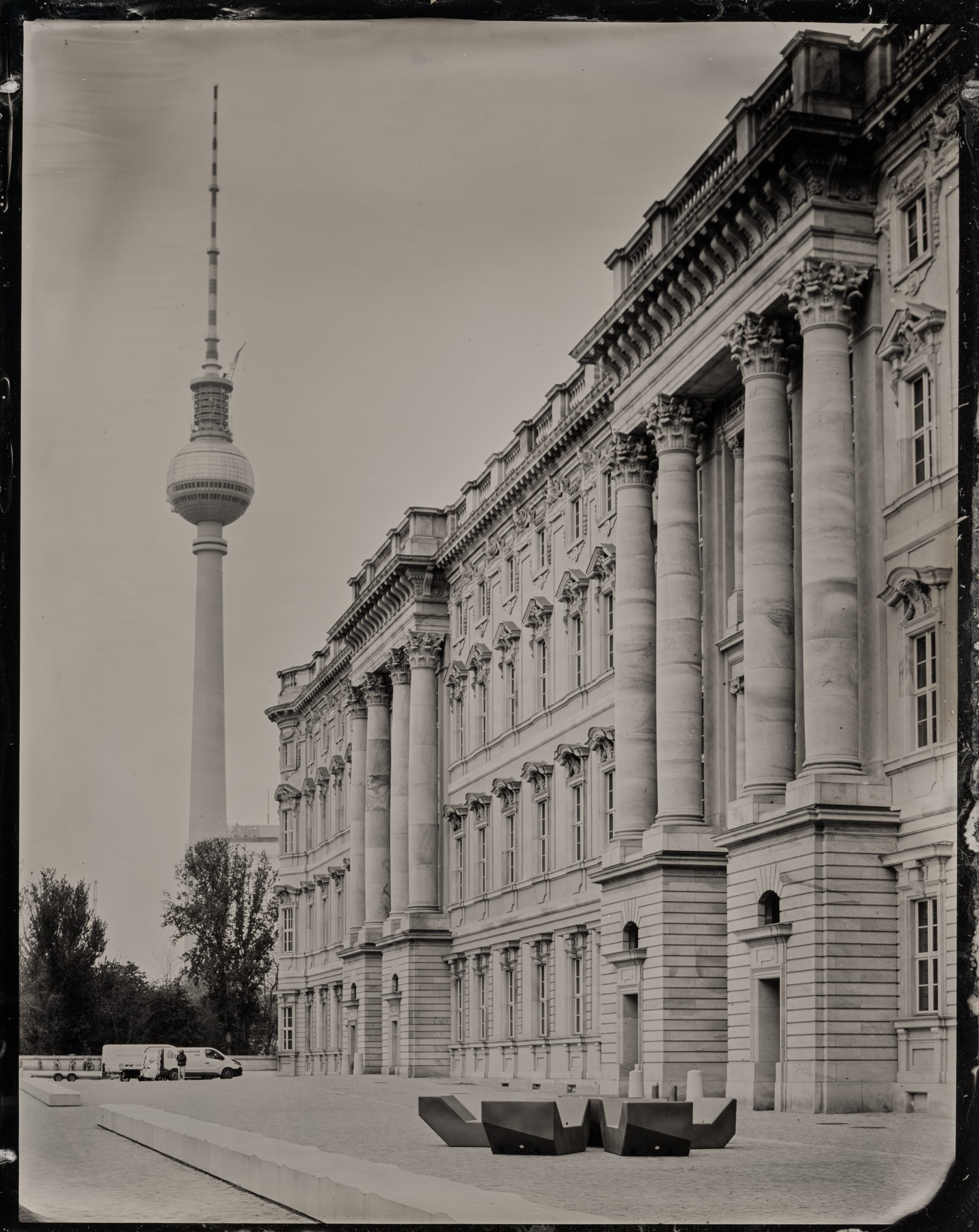 Maximilian Zeitler Wetplate Tintype Berlin Kollodium Nassplatte Fernsehturm Humboldtforum